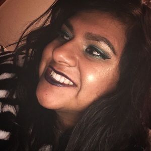 Meet your Posher, Juana